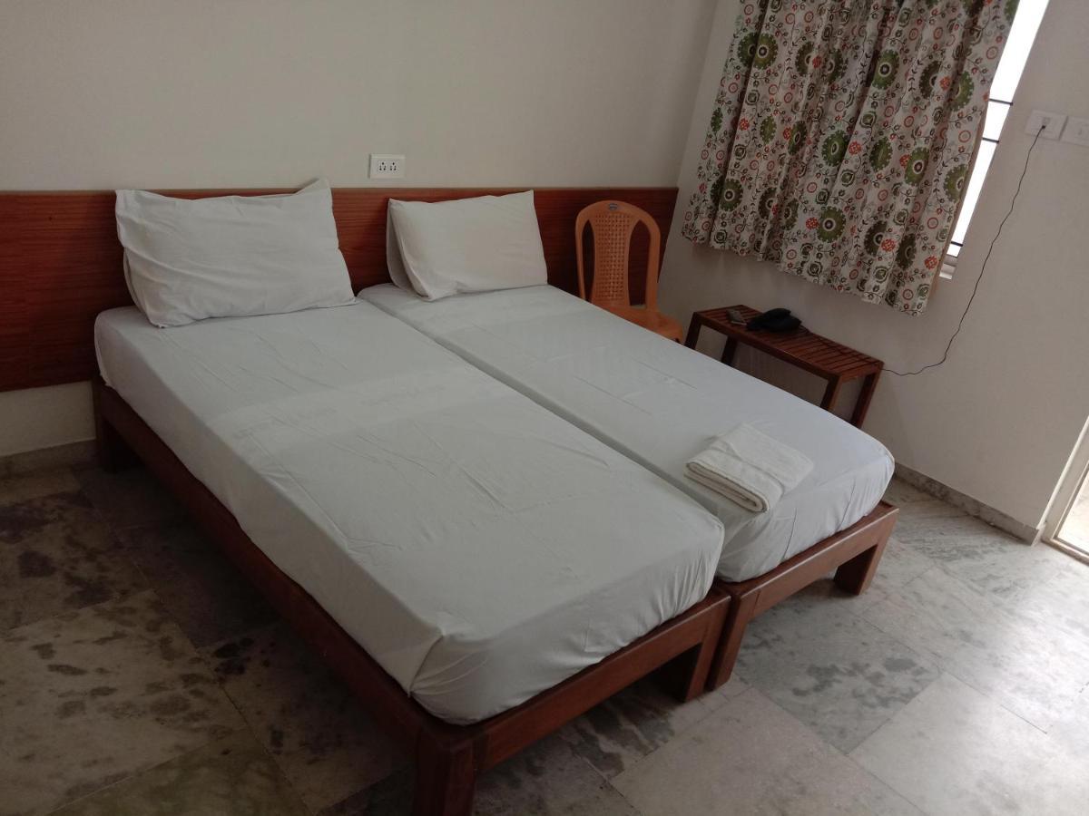 קוימבטור Hotel Nachas מראה חיצוני תמונה